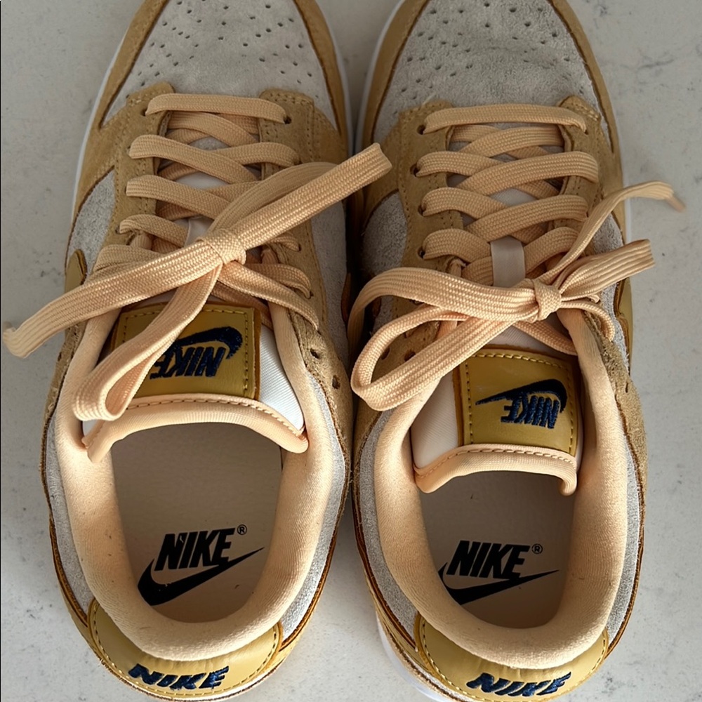 Very Good - Women's Nike Dunk Low LX Sneaker - White / Yellow - Gold - Size W7 - Picture 13 of 16